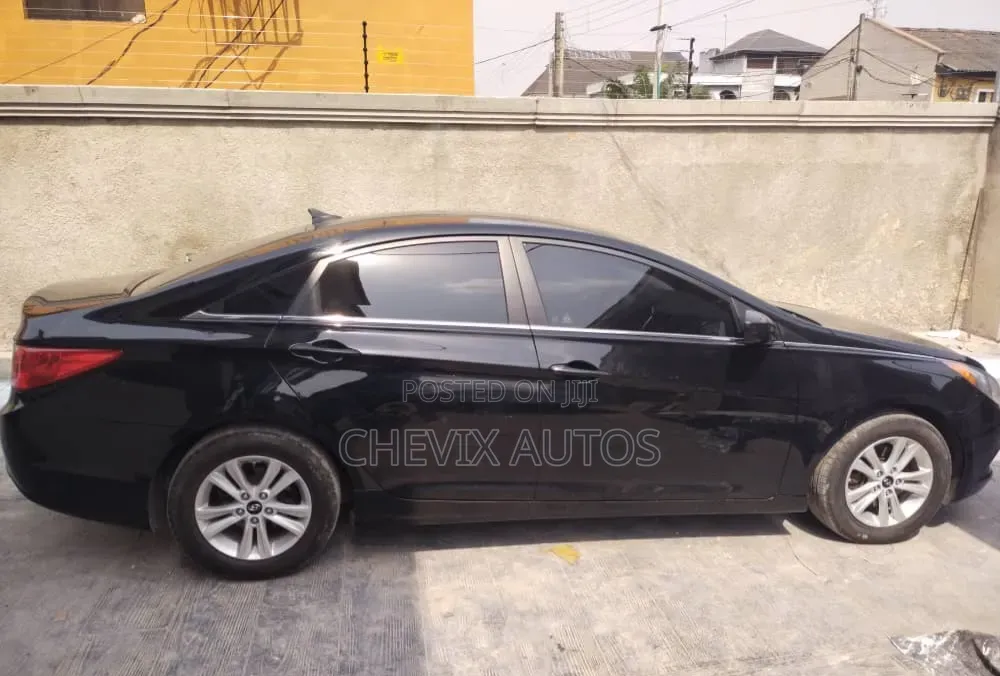 Hyundai Sonata 2011 Black