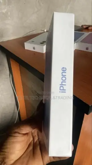 New Apple iPhone 16 256 GB Blue