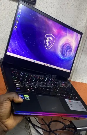 Laptop MSI GE66 Raider 16GB Intel Core i7 SSD 512GB