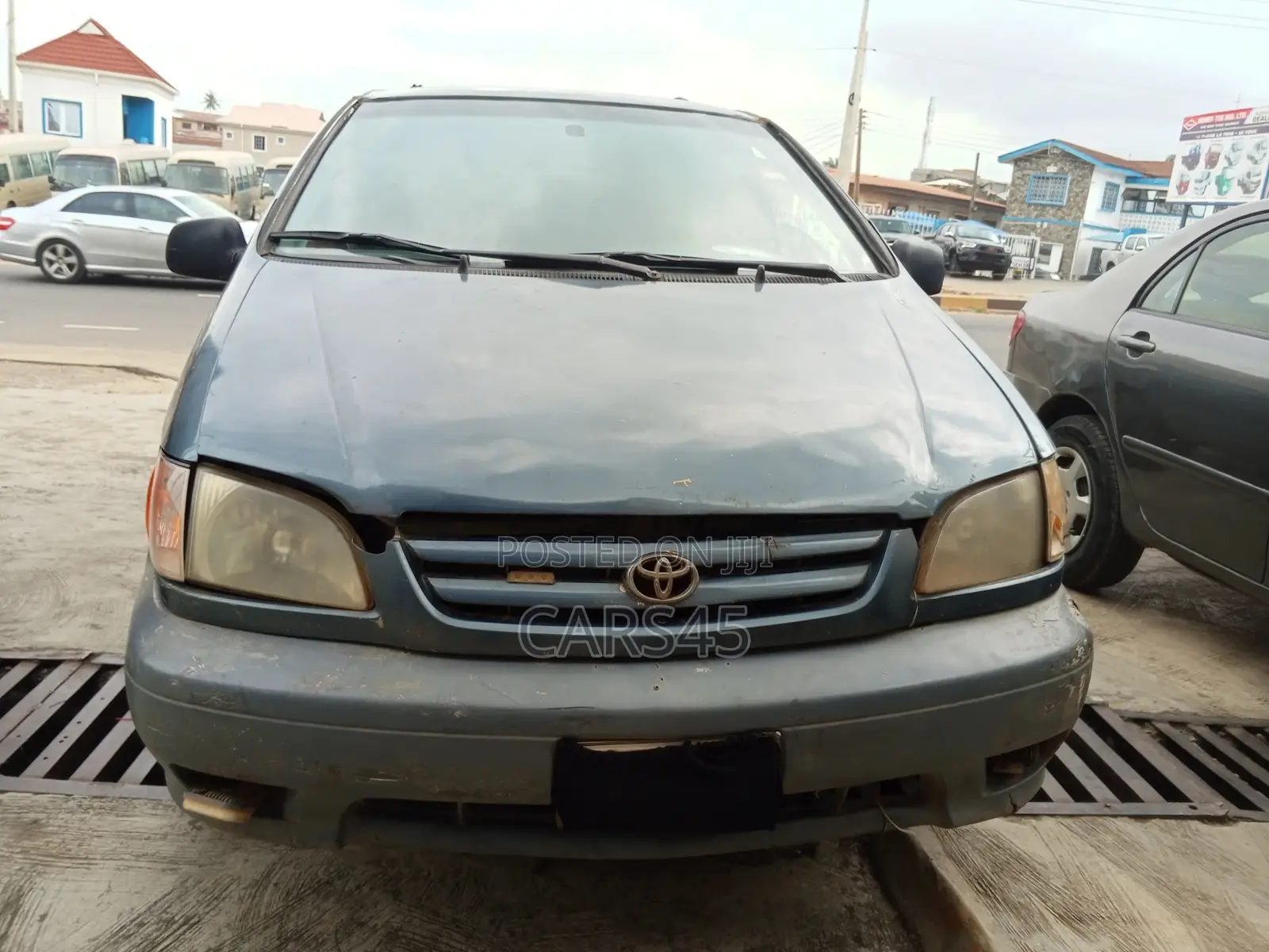 Toyota Sienna 2002 Blue