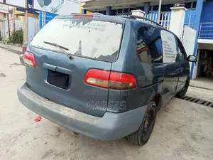 Toyota Sienna 2002 Blue