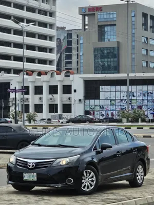 Toyota Avensis 2013 Black