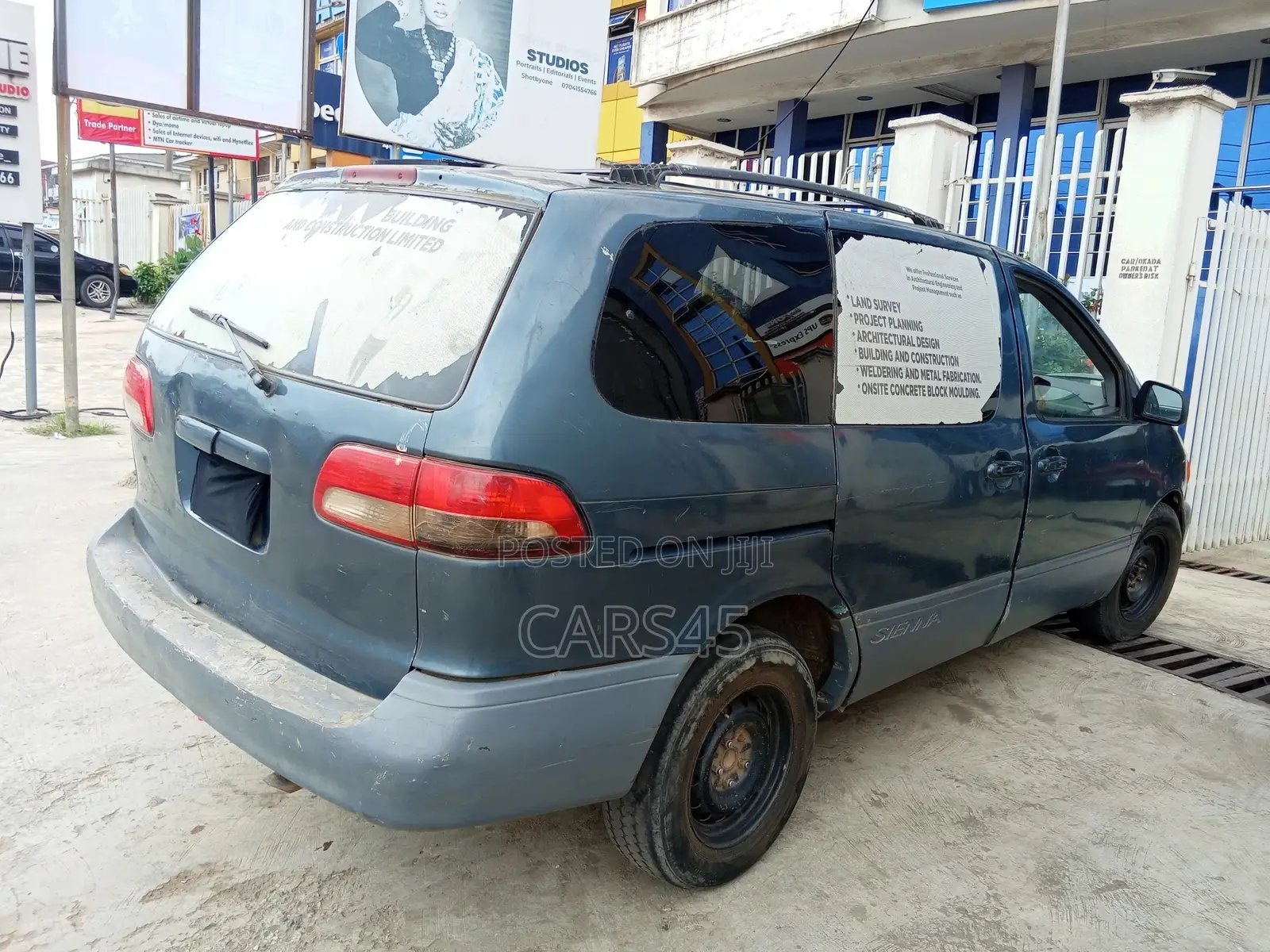 Toyota Sienna 2002 Blue