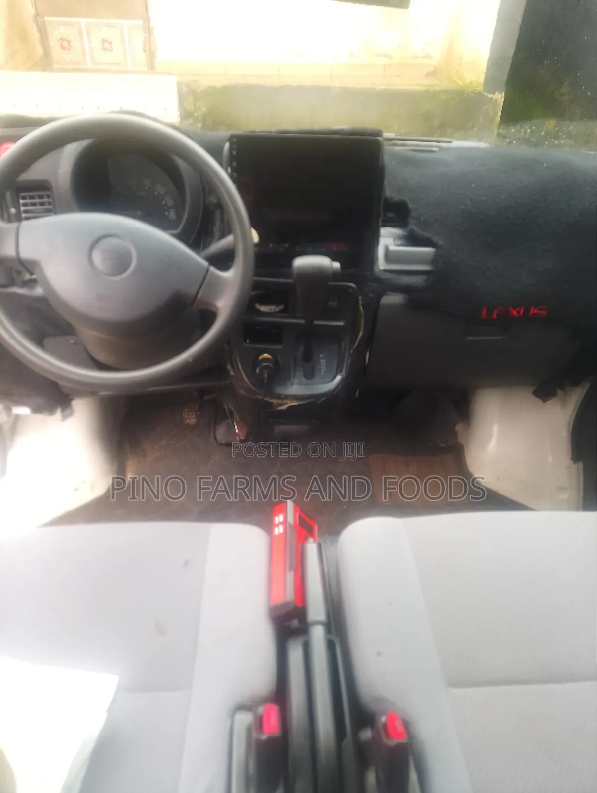 Daihatsu Hijet 2010 White