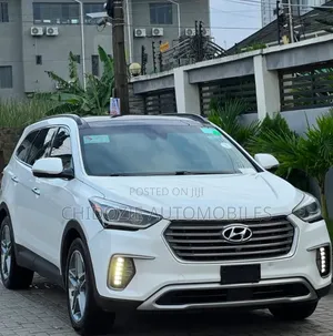 Hyundai Santa Fe 2017 White