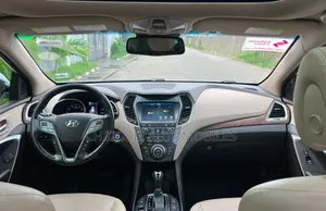 Hyundai Santa Fe 2017 White