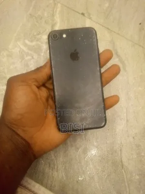 Apple iPhone 7 32 GB Black