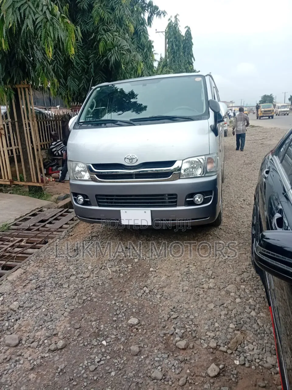 Toyota HiAce 2012 Silver