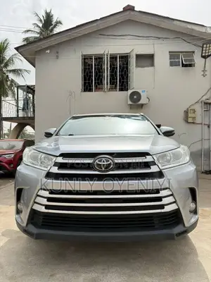 Toyota Highlander XLE 4x2 V6 (3.5L 6cyl 8A) 2018 Silver