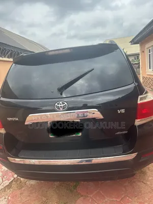 Toyota Highlander 2010 Black