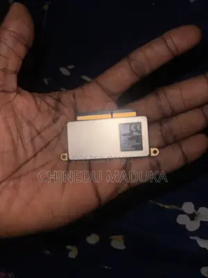 Macbook Pro 2017 128gb SSD