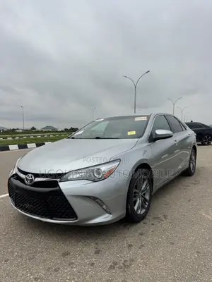 Toyota Camry SE 4dr Sedan (2.5L 4cyl 6A) 2016 Silver