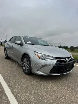 Toyota Camry SE 4dr Sedan (2.5L 4cyl 6A) 2016 Silver