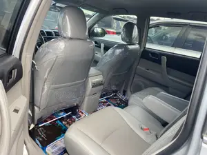 Toyota Highlander Limited 3.5l 4WD 2013 Silver