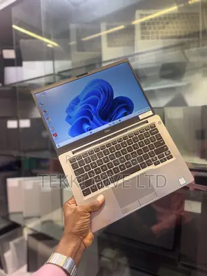 Laptop Dell Latitude 7300 8GB Intel Core i7 SSD 256GB