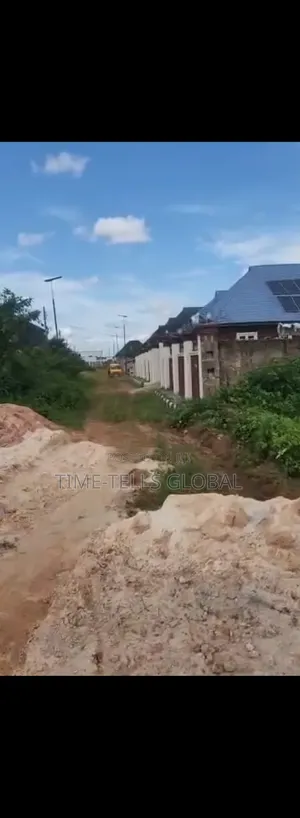 100ft by 100ft in Okhuoromi
