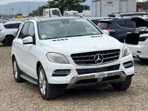 Mercedes-Benz M Class ML350 4MATIC 4dr SUV AWD (3.5L 6cyl 7A) 2014