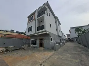 4bdrm Duplex in Shonibare Estate for rent