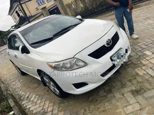 Toyota Corolla 2009 White