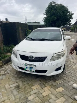 Toyota Corolla 2009 White