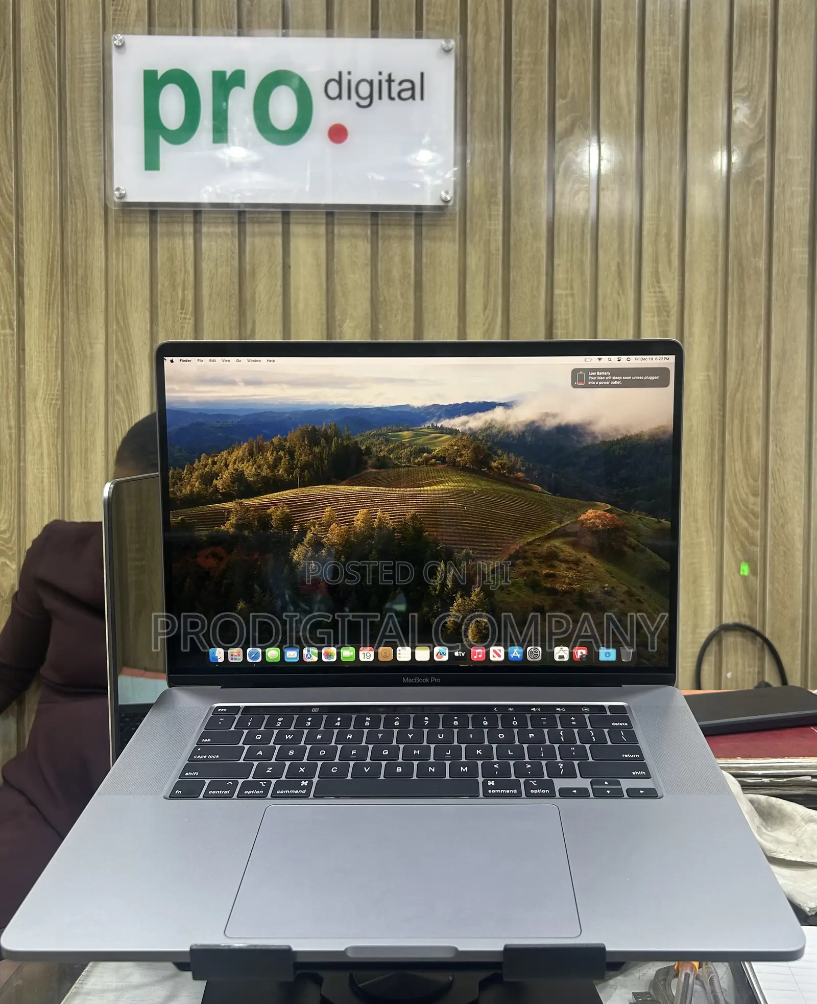 Laptop Apple MacBook Pro 2019 32GB Intel Core i9 SSD 1T