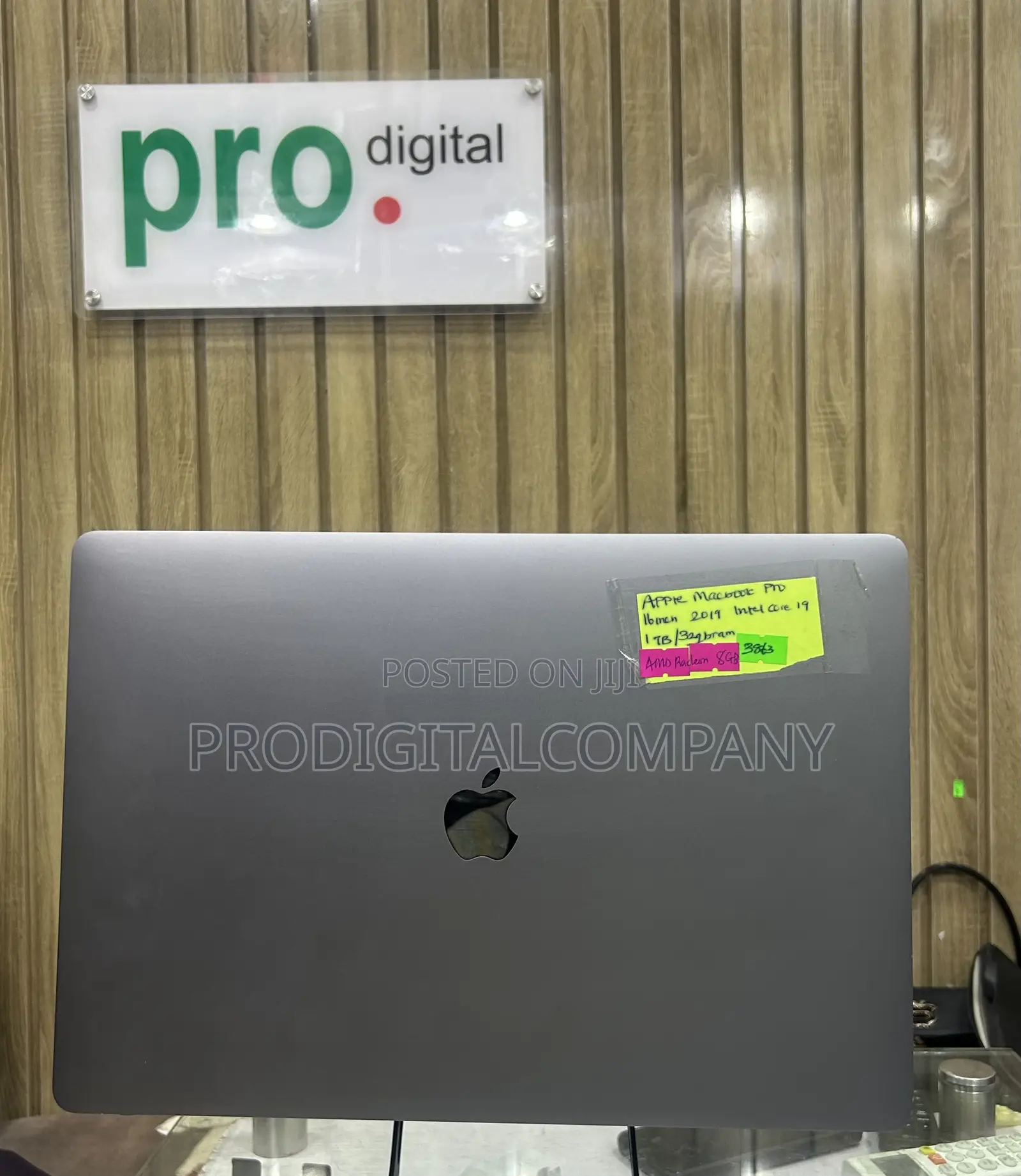 Laptop Apple MacBook Pro 2019 32GB Intel Core i9 SSD 1T
