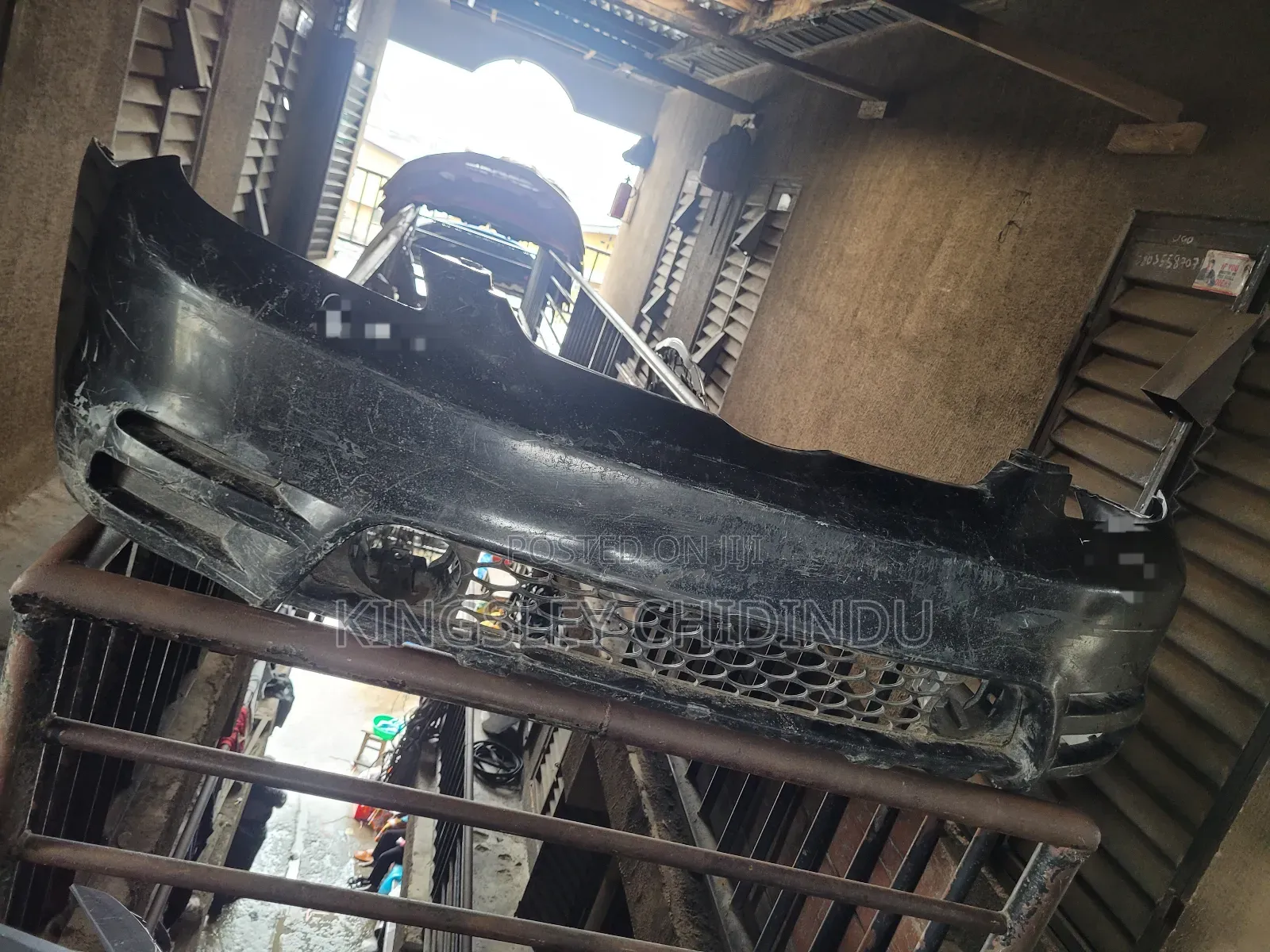 Front Bumper Matrix 2003
