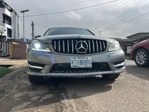 Mercedes-Benz C300 2012 Silver