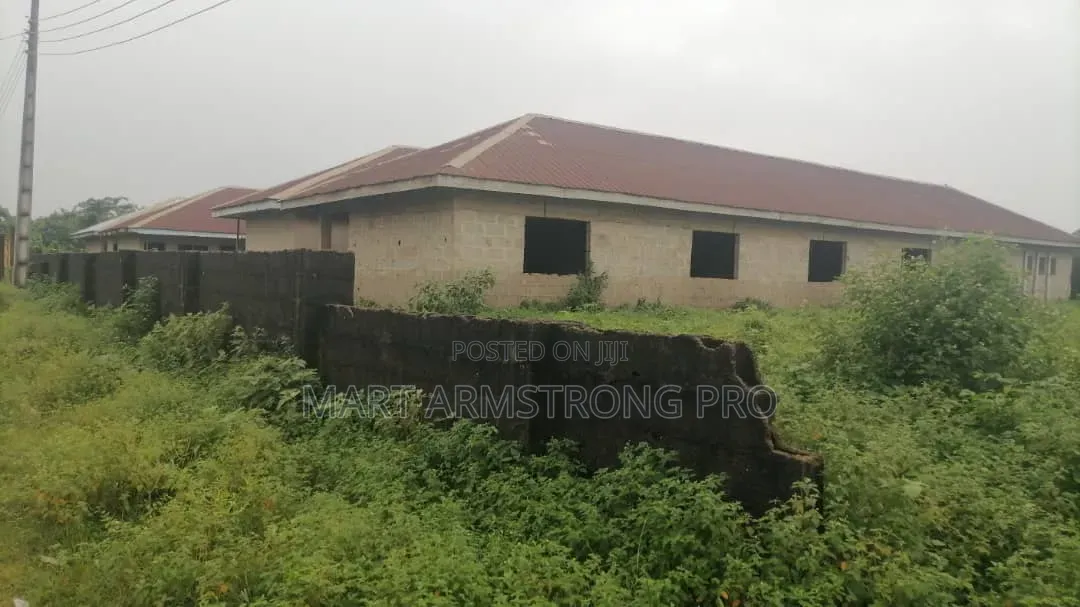 A Good Located School With Big Compound