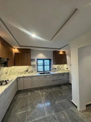 5bdrm Townhouse / Terrace in Onikoko Gra, Agodi for rent