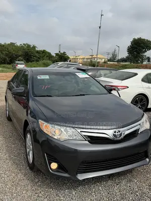 Toyota Camry LE 4dr Sedan (2.5L 4cyl 6A) 2013 Silver