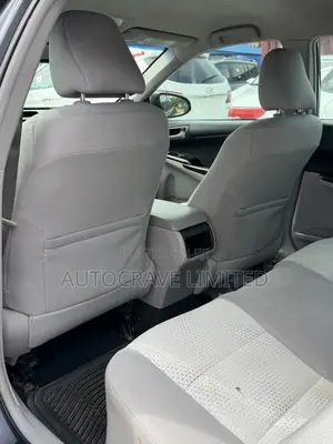 Toyota Camry LE 4dr Sedan (2.5L 4cyl 6A) 2013 Silver