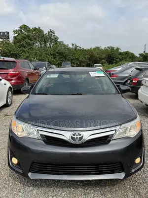 Toyota Camry LE 4dr Sedan (2.5L 4cyl 6A) 2013 Silver
