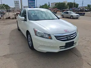 Honda Accord 2011 White