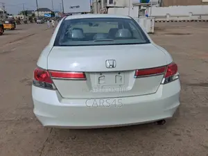Honda Accord 2011 White
