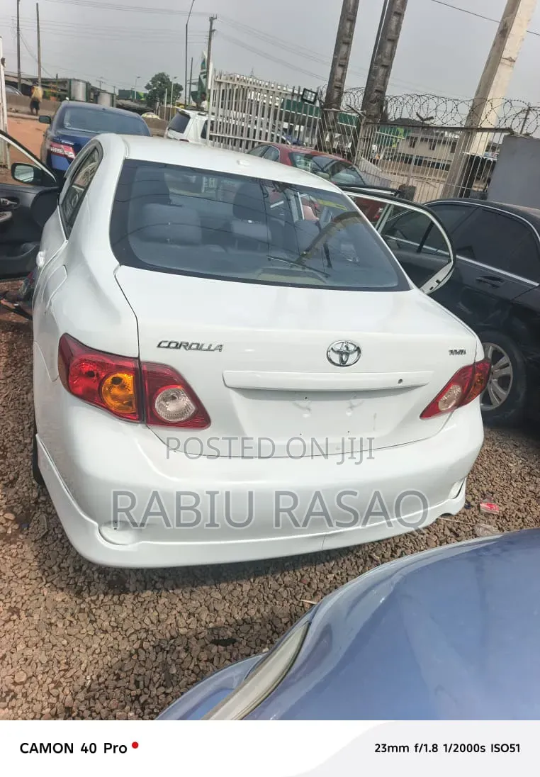 Toyota Corolla 2011 White