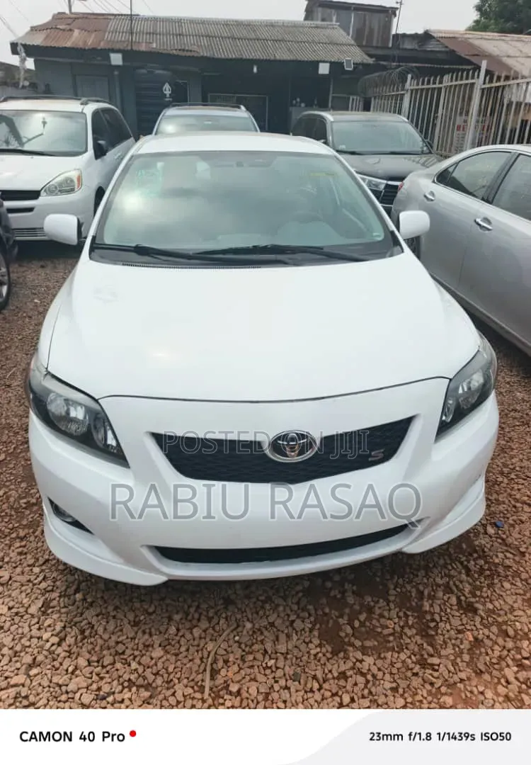 Toyota Corolla 2011 White