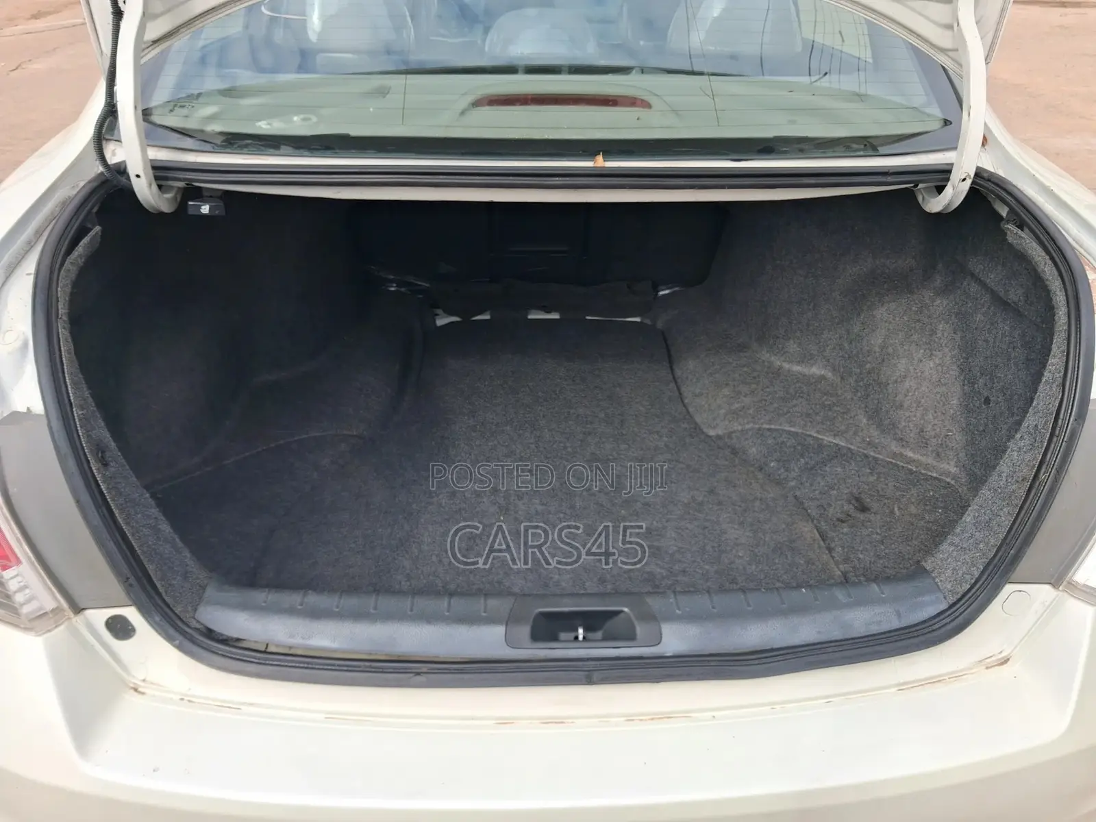 Honda Accord 2011 White