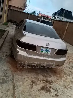 Honda Accord 2005 Gold