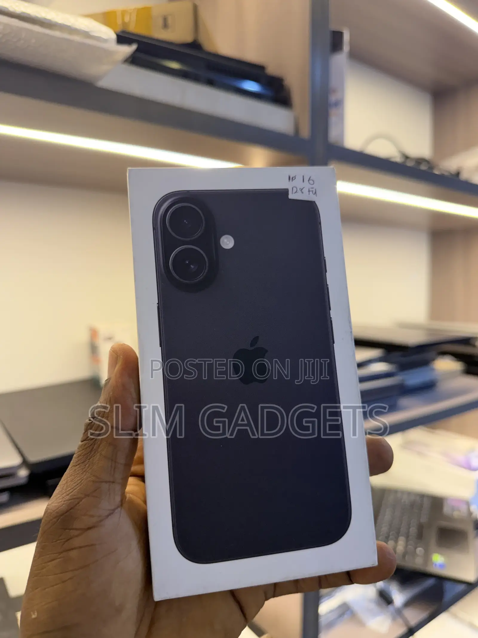 New Apple iPhone 16 128 GB Black