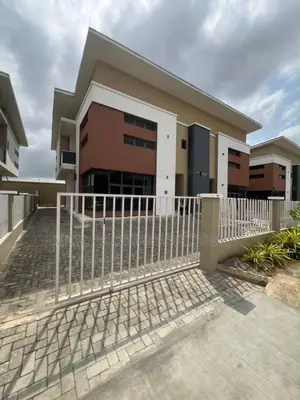 4bdrm Duplex in Ogudu Phase 2 Gra for rent