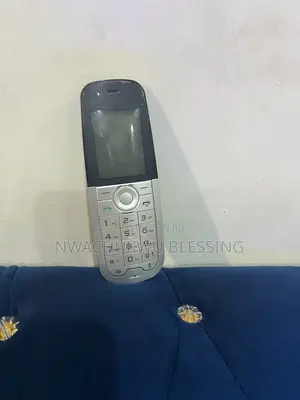 Nokia 100 Silver