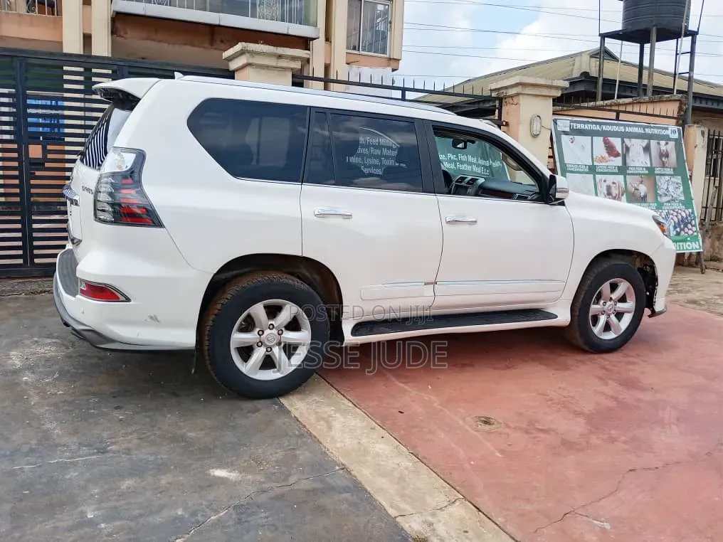 Lexus GX 2014 White