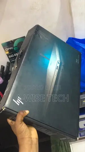 Laptop HP Envy X360 8GB AMD Ryzen 5 SSD 256GB