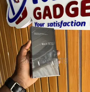 New Samsung Galaxy S22 5G 128 GB Black