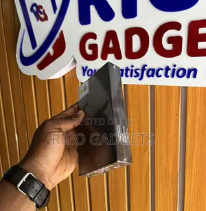 New Samsung Galaxy S22 5G 128 GB Black