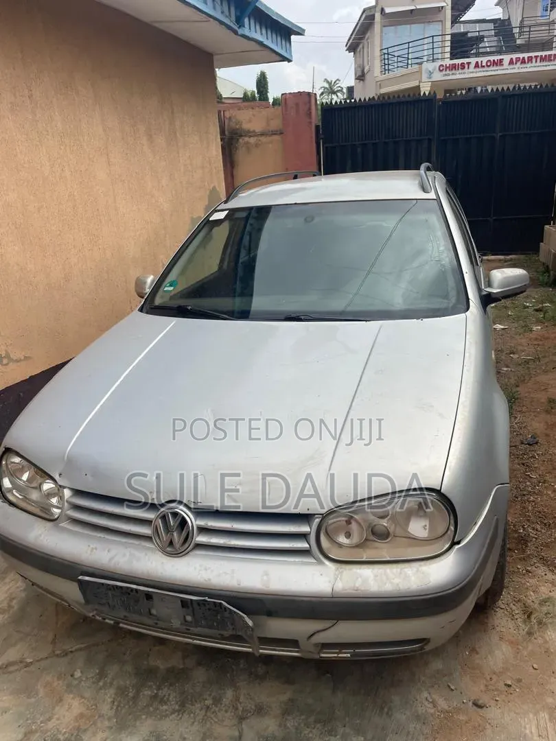 Volkswagen Golf 1999 Silver