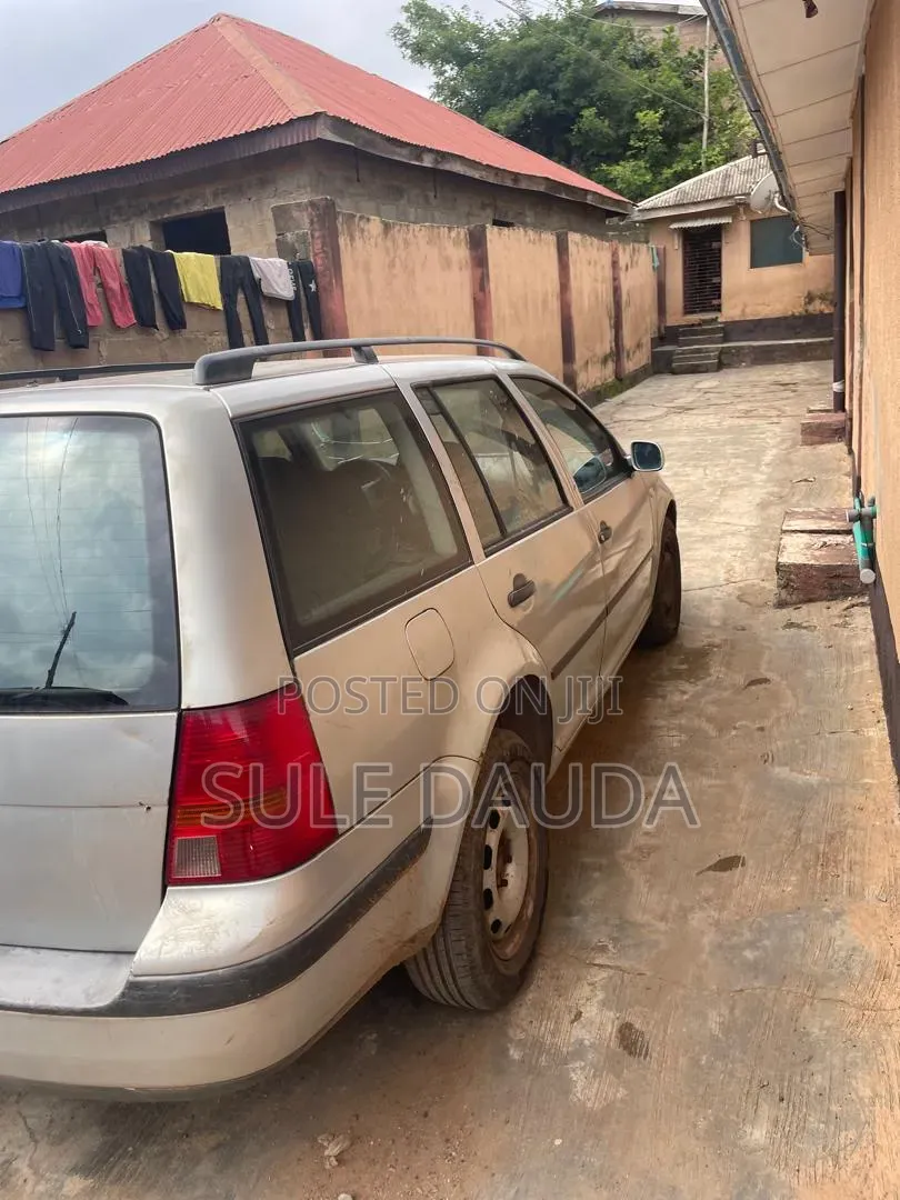 Volkswagen Golf 1999 Silver