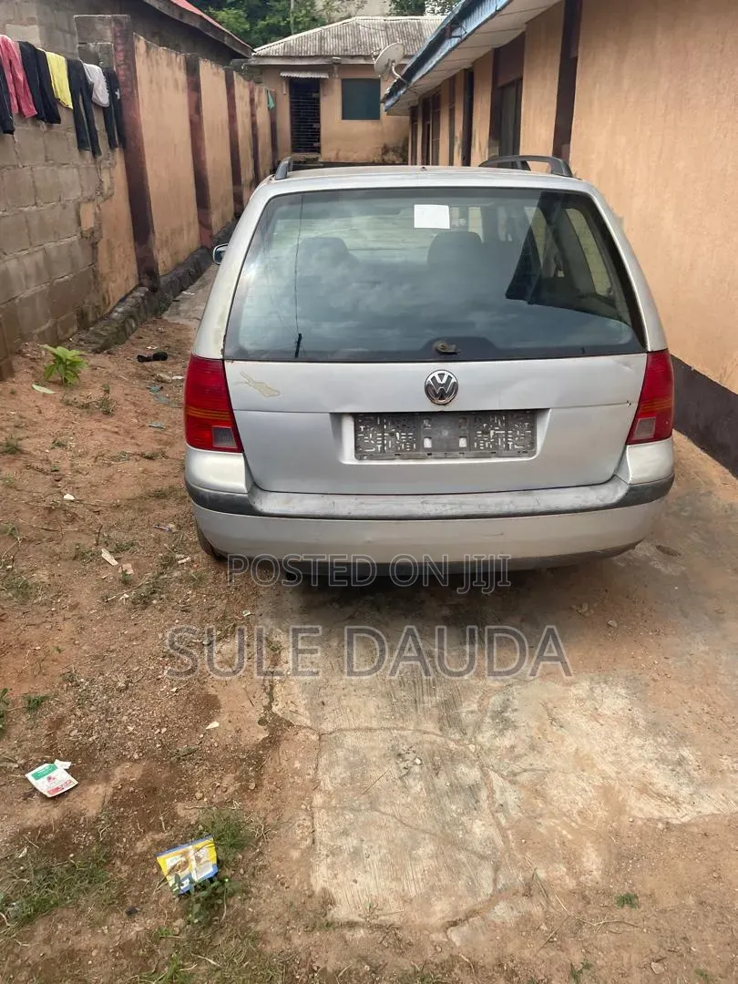 Volkswagen Golf 1999 Silver