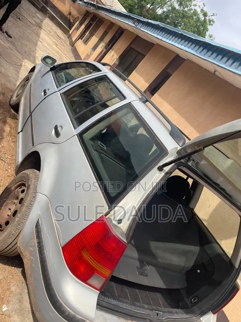 Volkswagen Golf 1999 Silver